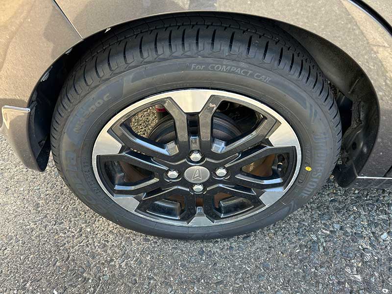 愛車のタイヤを交換しました