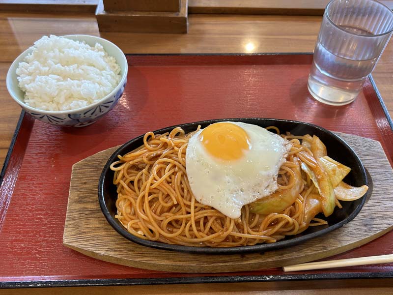 しんにゅう駅前食堂(福岡県直方市)にて焼きスパ
