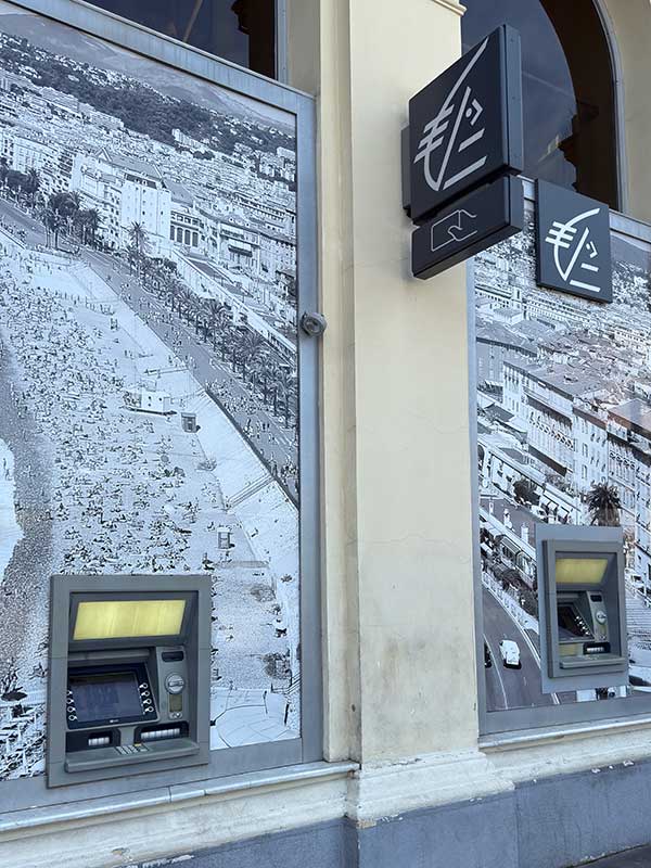 仏ニースのペイ事情