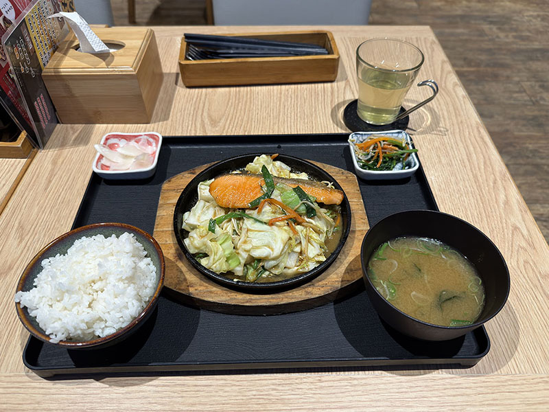 ベトナム(ハノイ)に到着してホテルまで移動しました