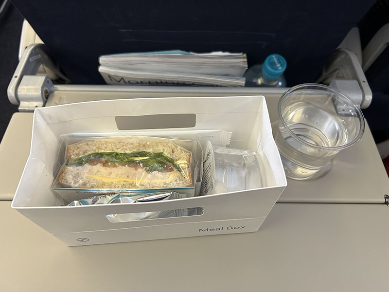 ホノルル(米国ハワイ)移動(往路):福岡から仁川へのフライト